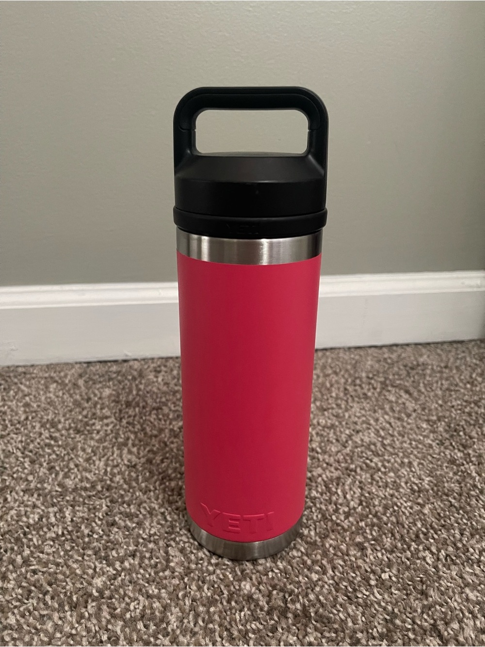 Yeti chug cap water bottle - Picture 2 of 4